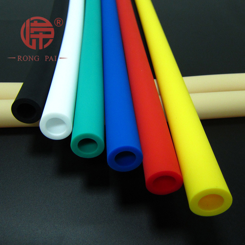 設(shè)備摩擦導致軟管常破？嶸牌硅膠管外覆耐磨層，壽命提升3倍！